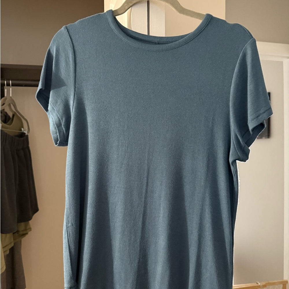 NUUDS xl slinky rib tee in ocean, NWOT